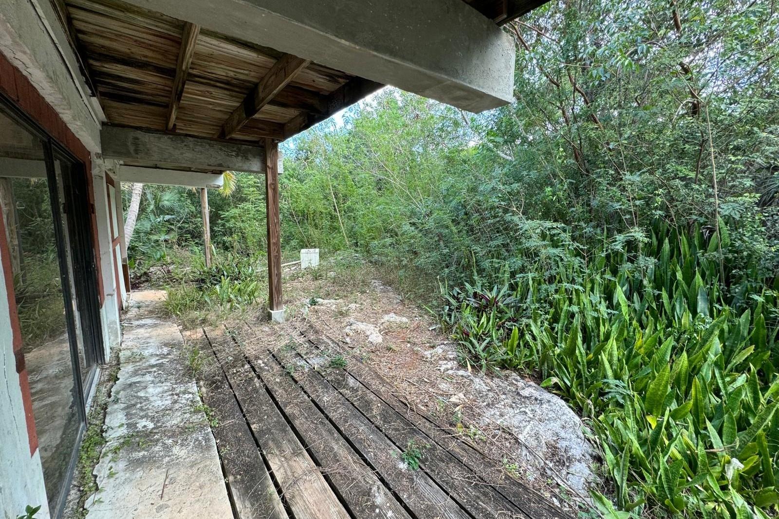 DOME HOUSE BAHAMA SOUND 2