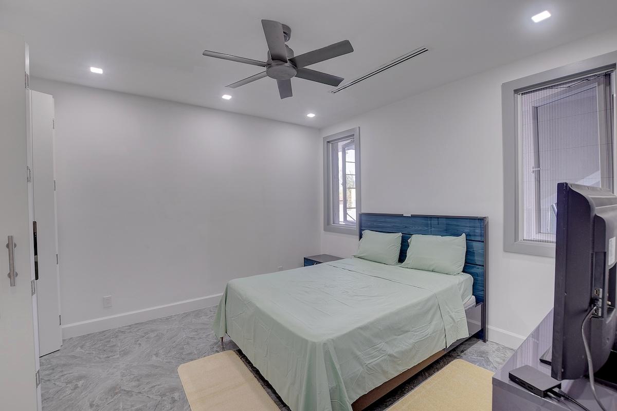 NICHOLAS CAY, VENICE BAY