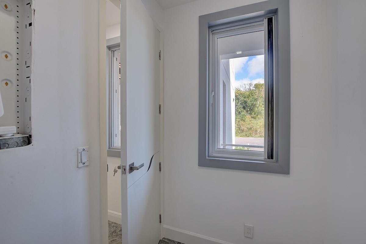 NICHOLAS CAY, VENICE BAY