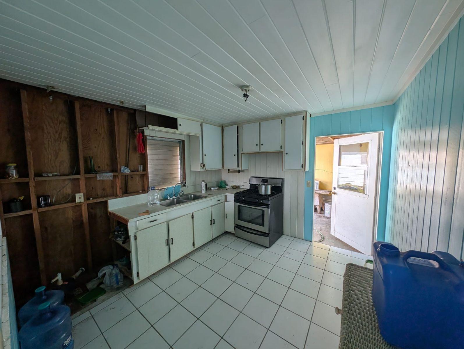 LOT A15, HERMANN ARENS