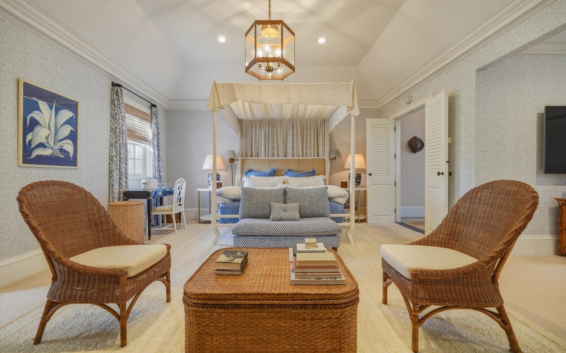 COTT 104, CLIFTON BAY DR.