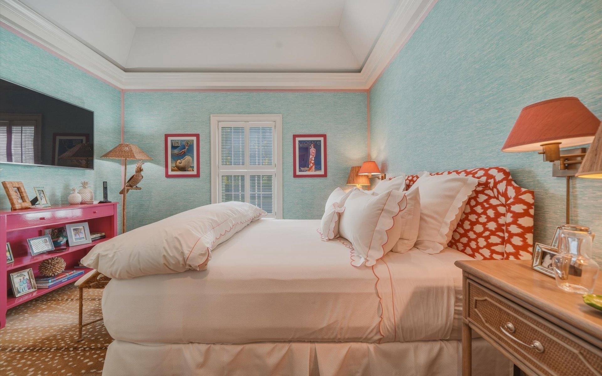 COTT 104, CLIFTON BAY DR.