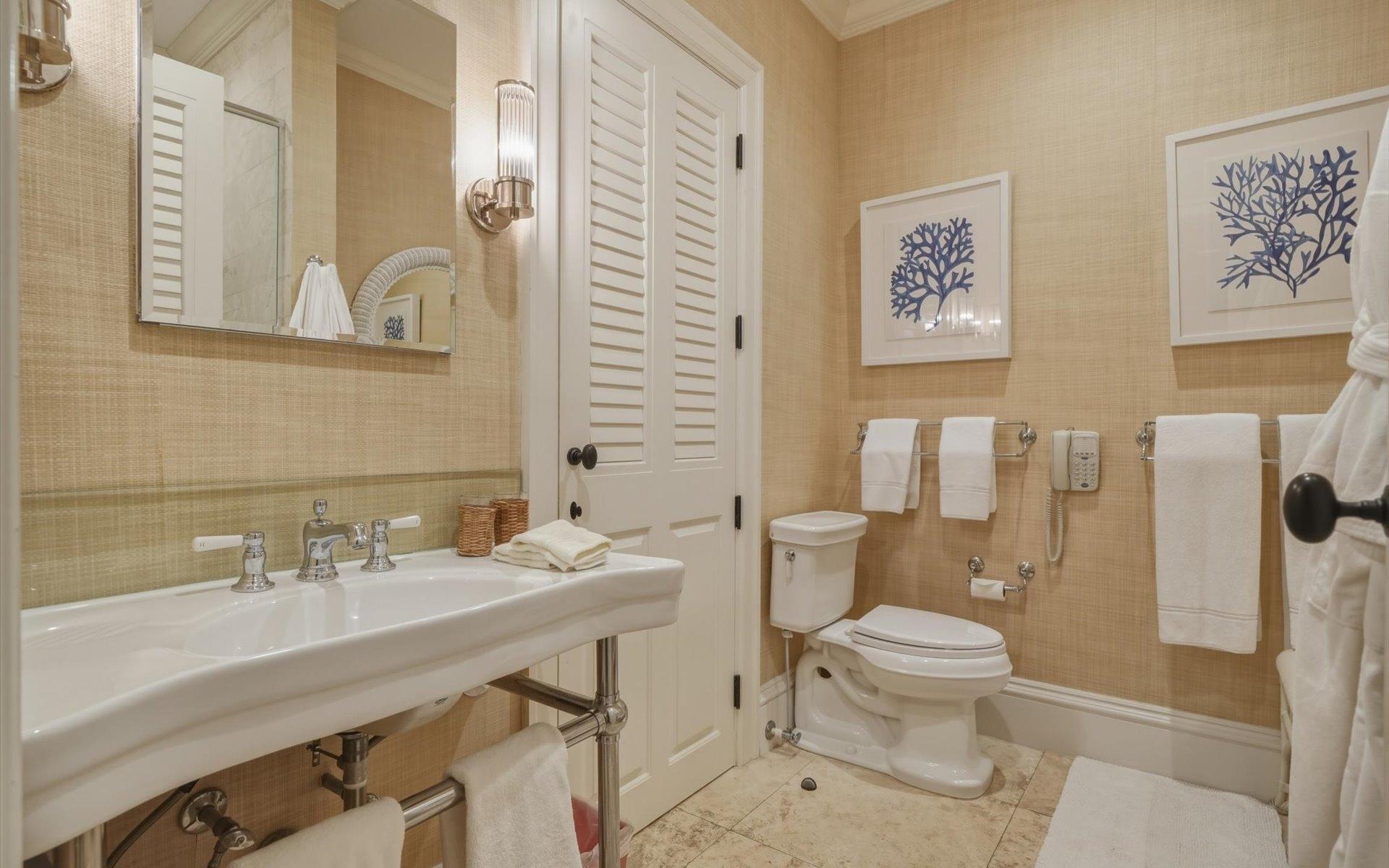 COTT 104, CLIFTON BAY DR.