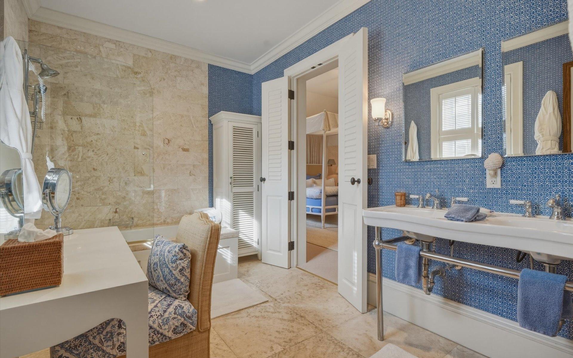 COTT 104, CLIFTON BAY DR.