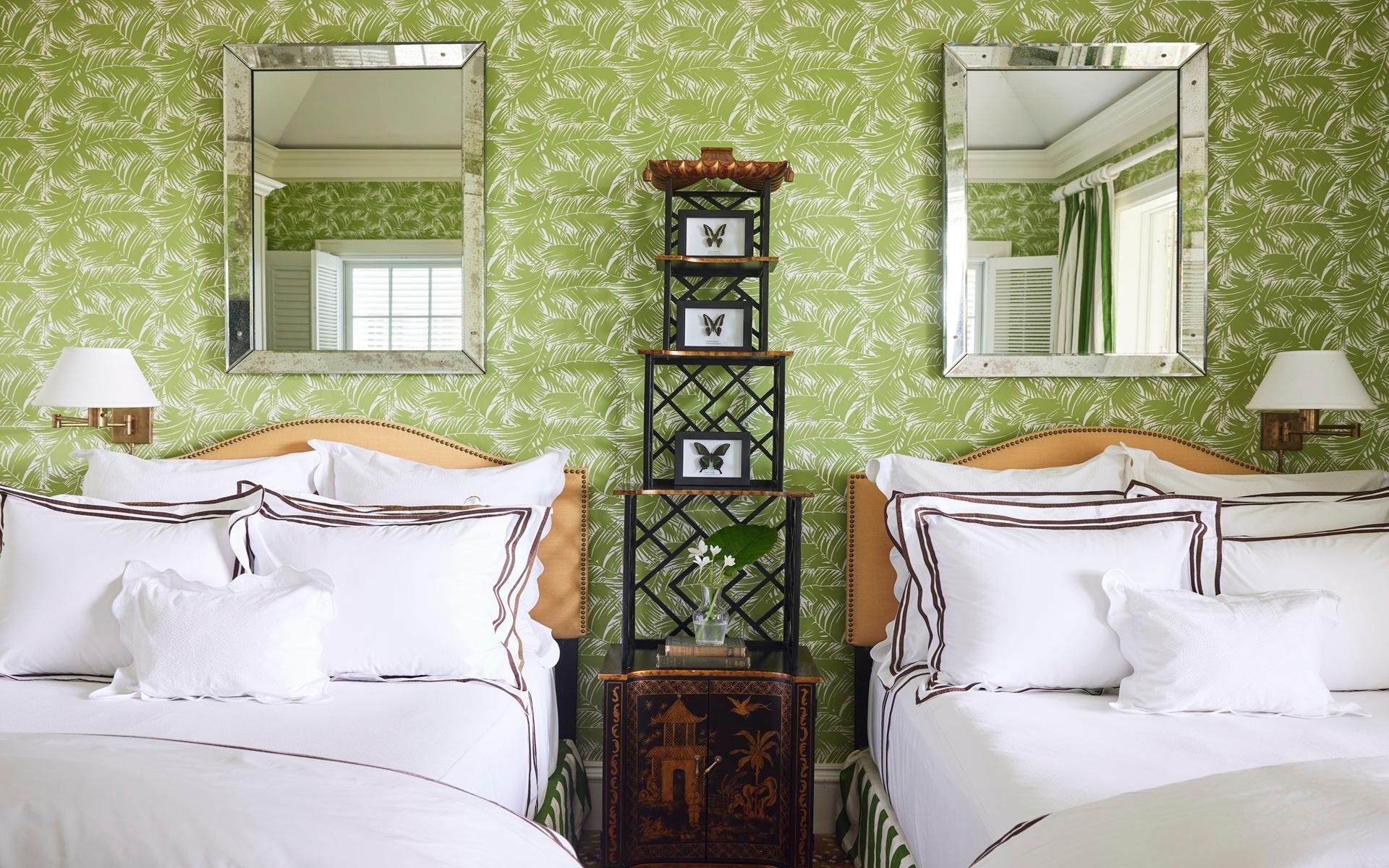 COTT 104, CLIFTON BAY DR.