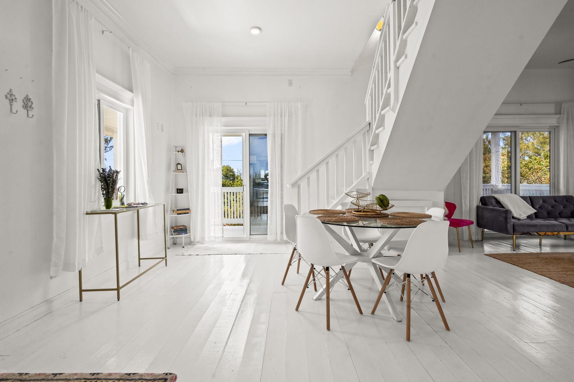 RAINBOW HILL CIRCLE HOUSE