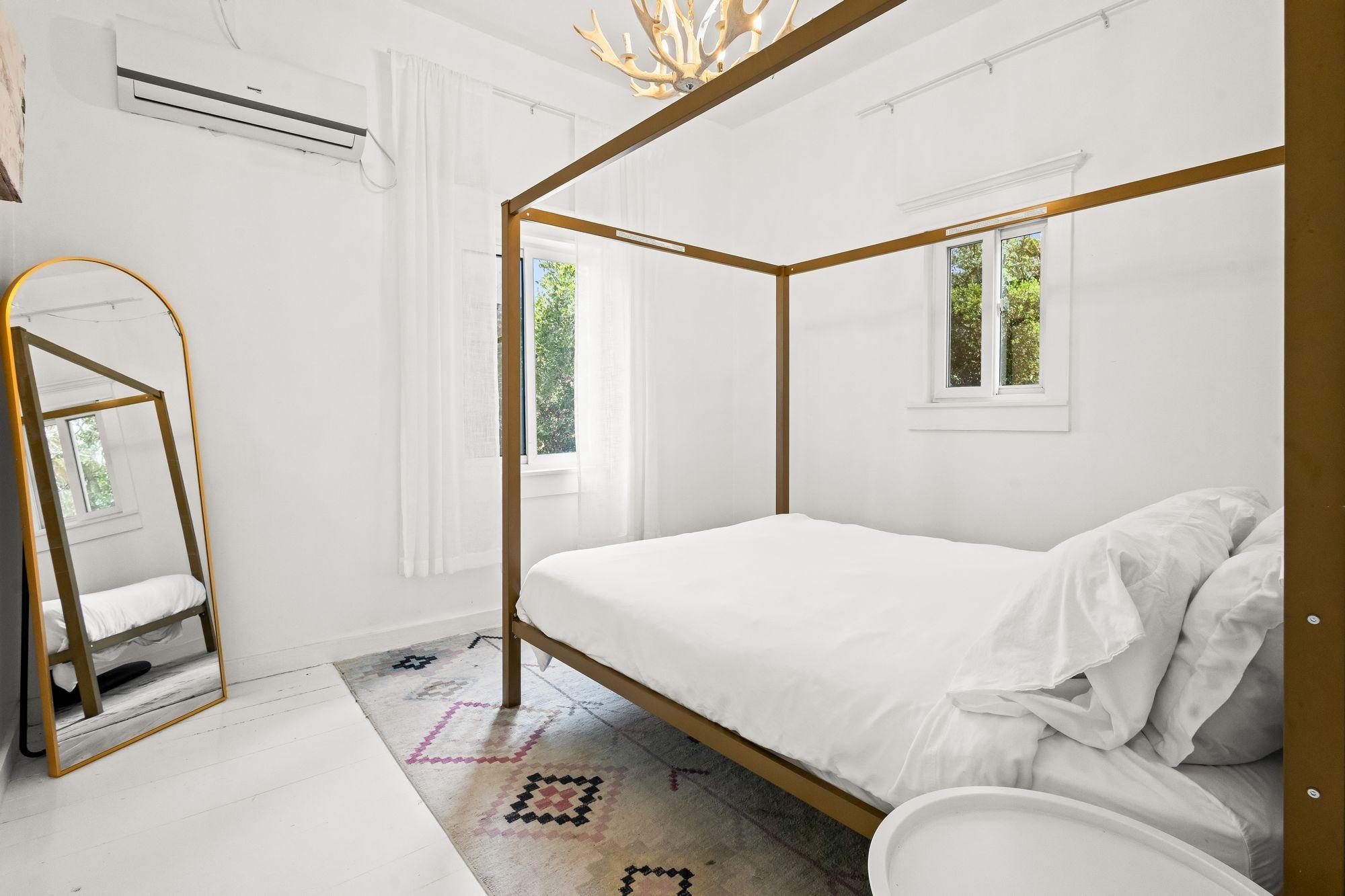 RAINBOW HILL CIRCLE HOUSE