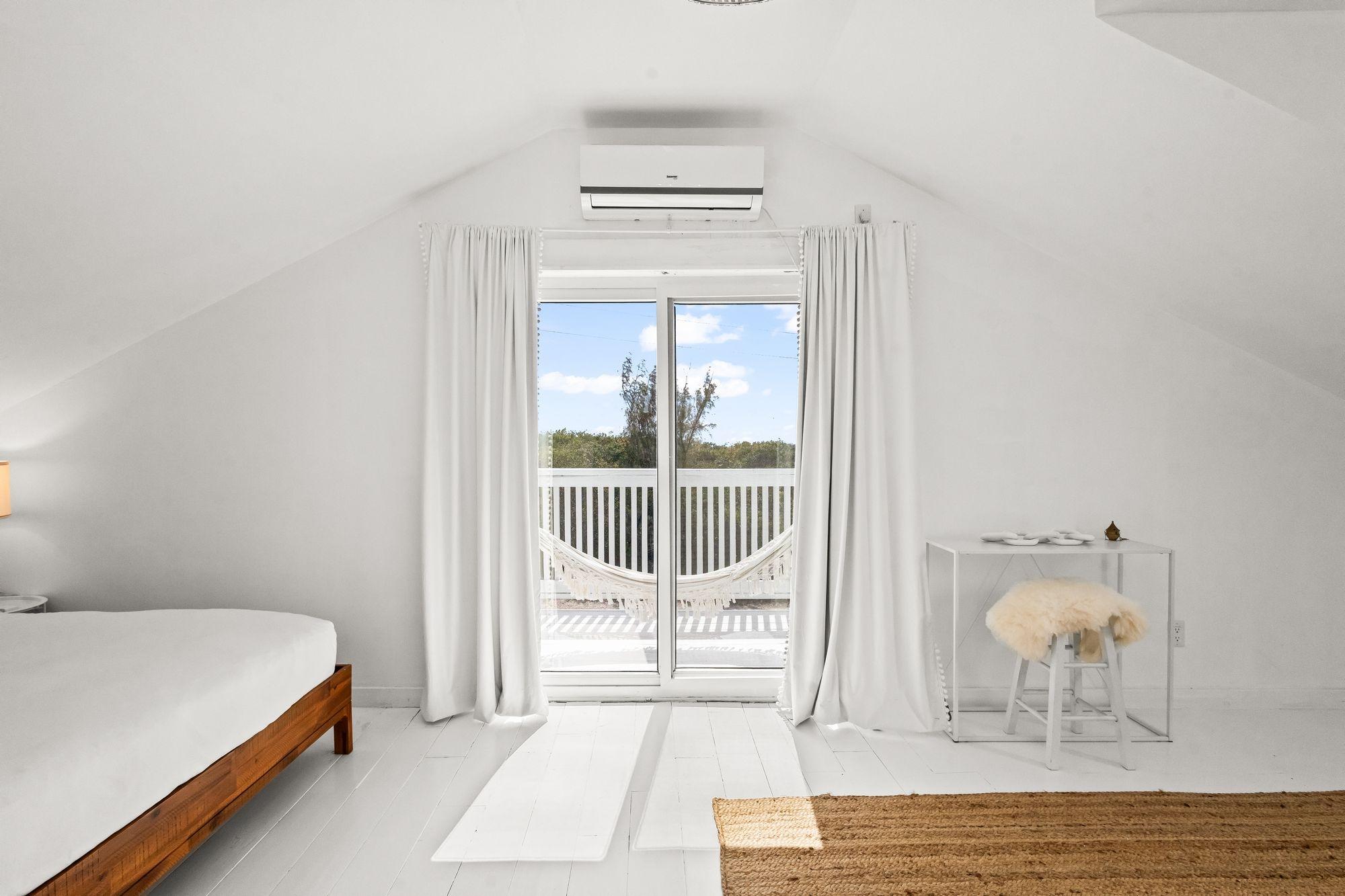 RAINBOW HILL CIRCLE HOUSE