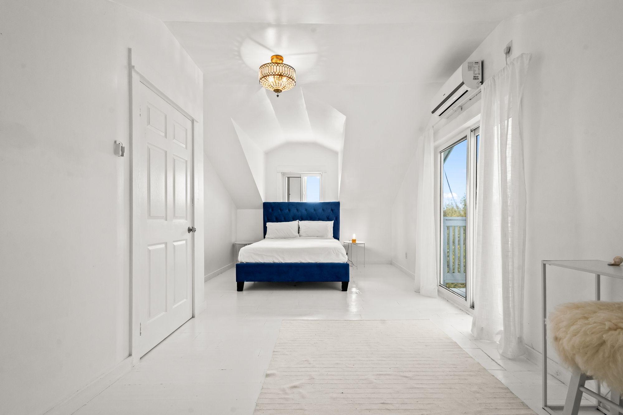 RAINBOW HILL CIRCLE HOUSE