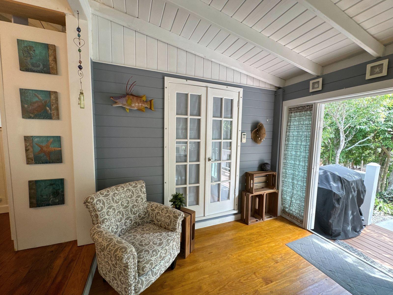 THE GREEN HOUSE, CAT 6 CA