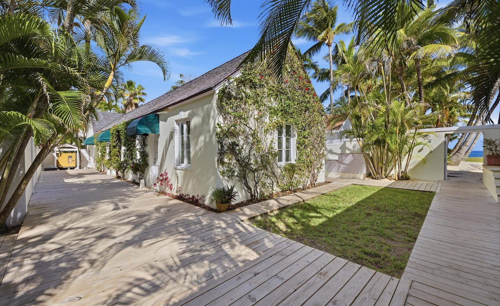 KILKEE HOUSE, PARADISE IS