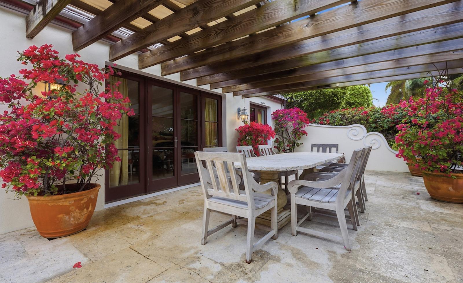 KILKEE HOUSE, PARADISE IS