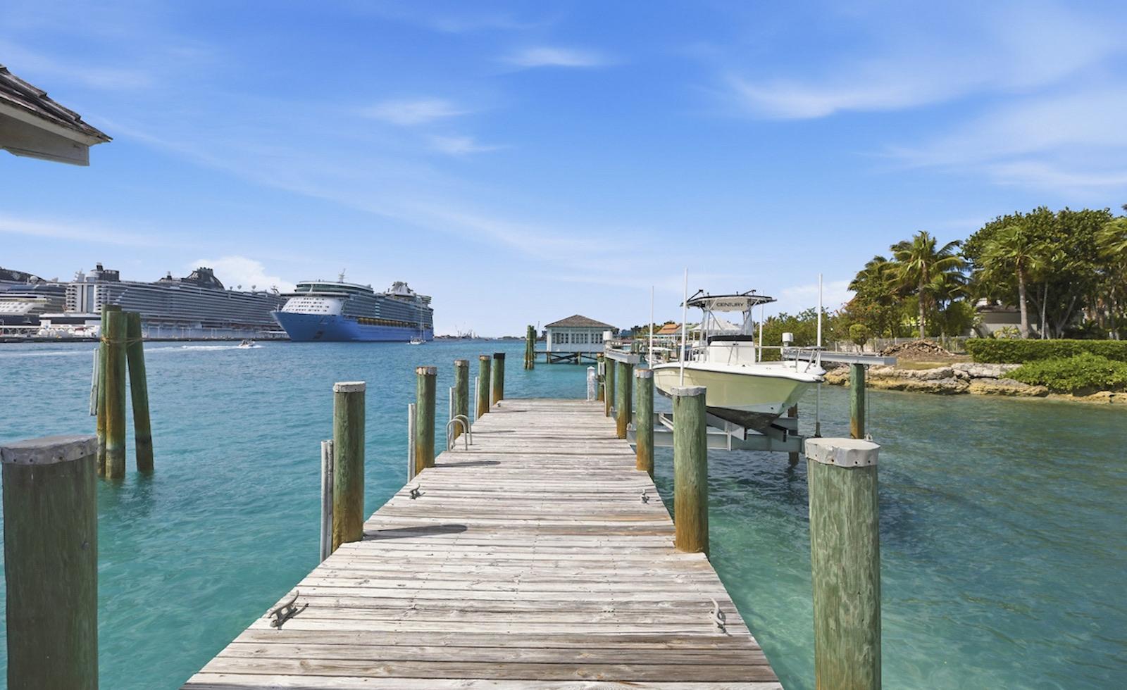 KILKEE HOUSE, PARADISE IS