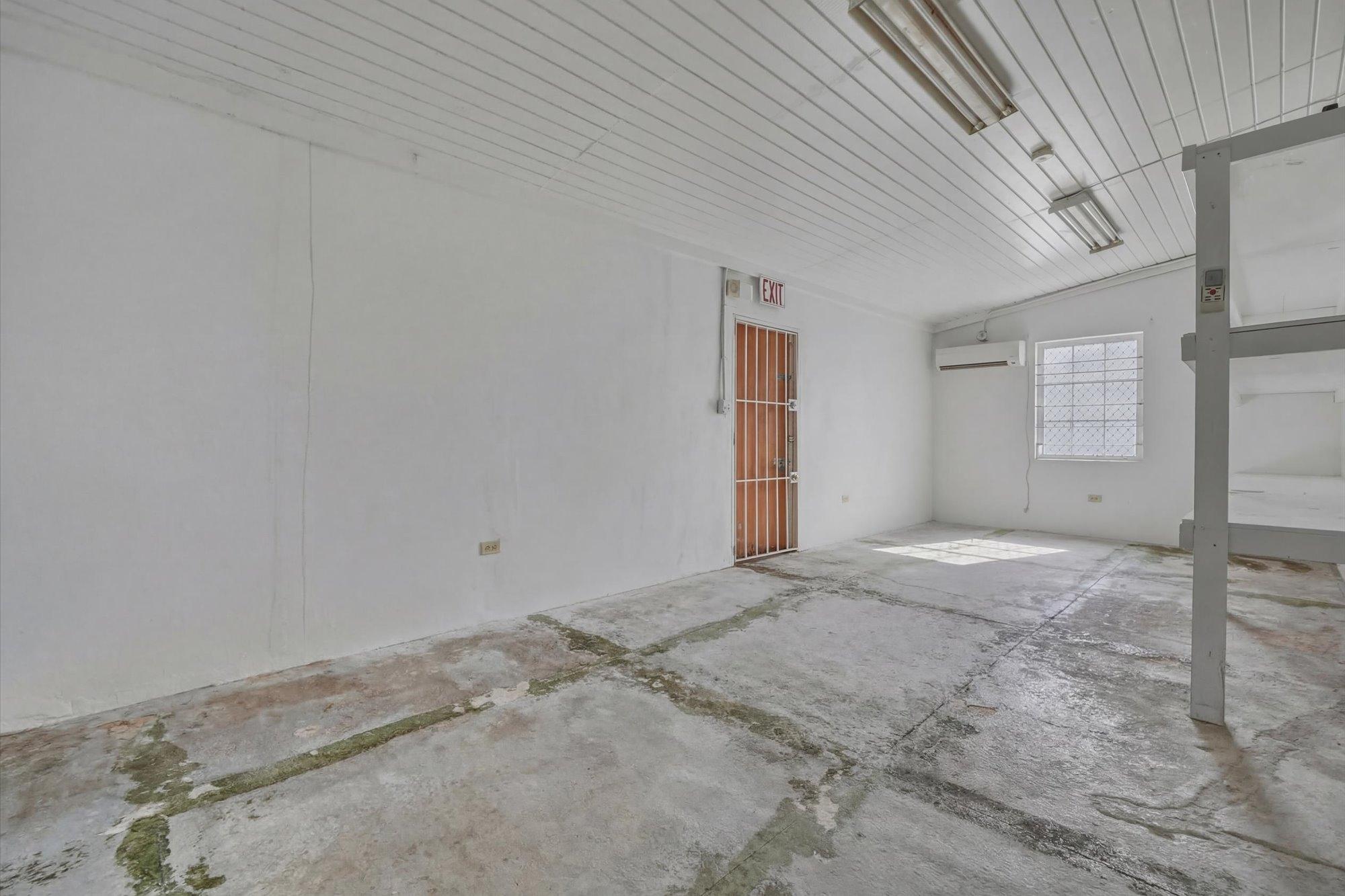 58 MONTROSE AVENUE