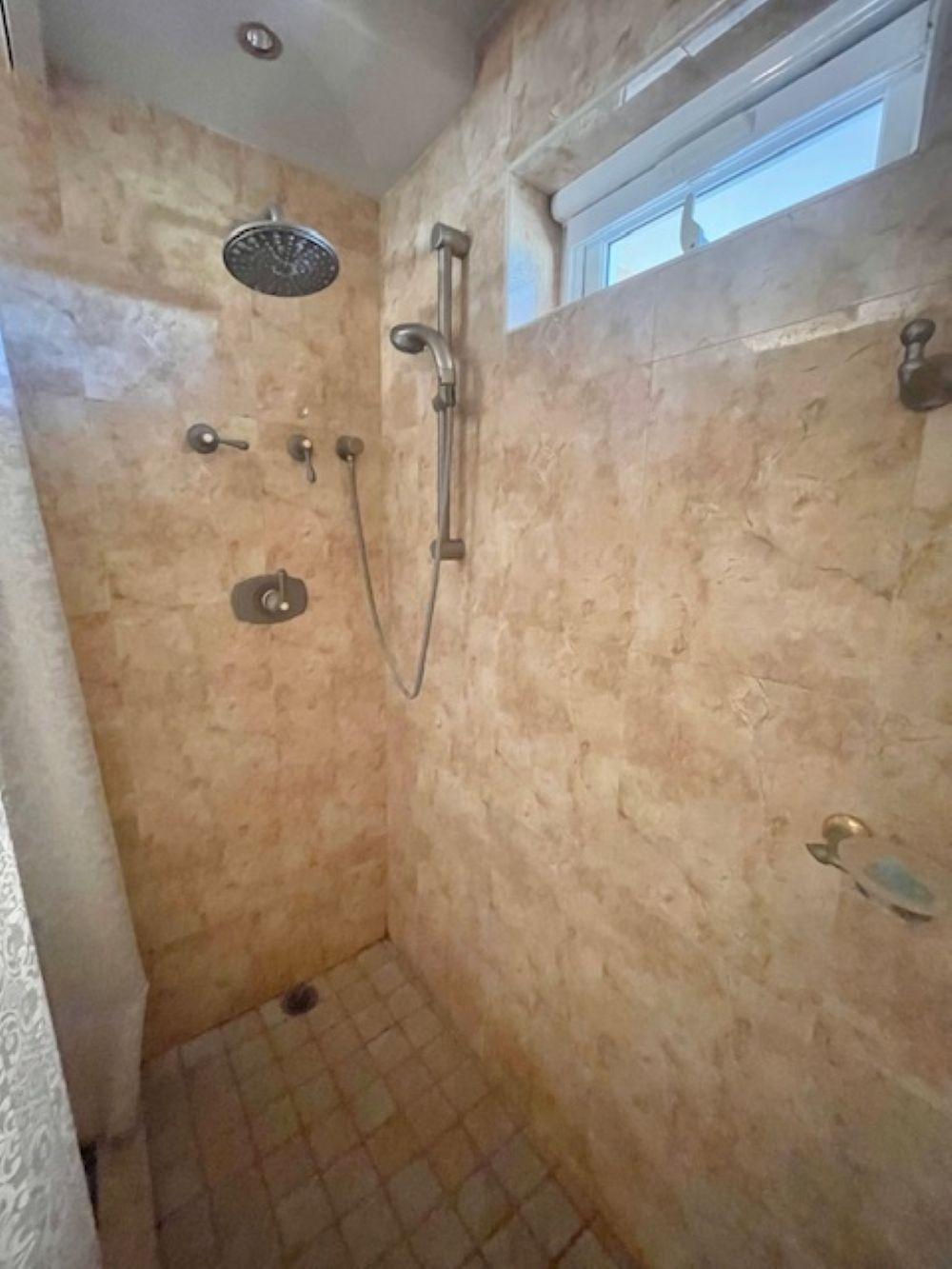 HARBOUR HOUSE TOWERS