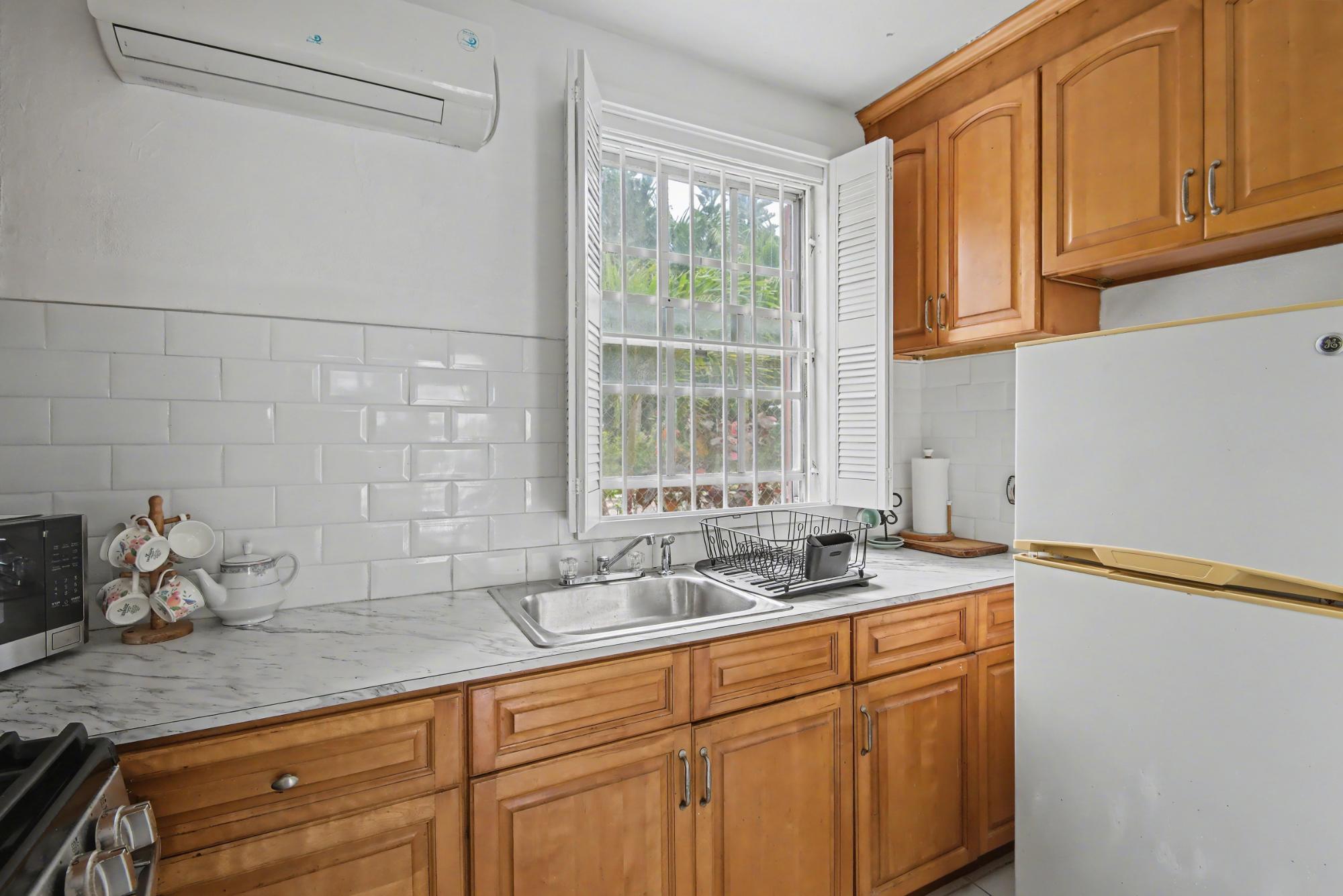 TOWERS OF CABLE BEACH