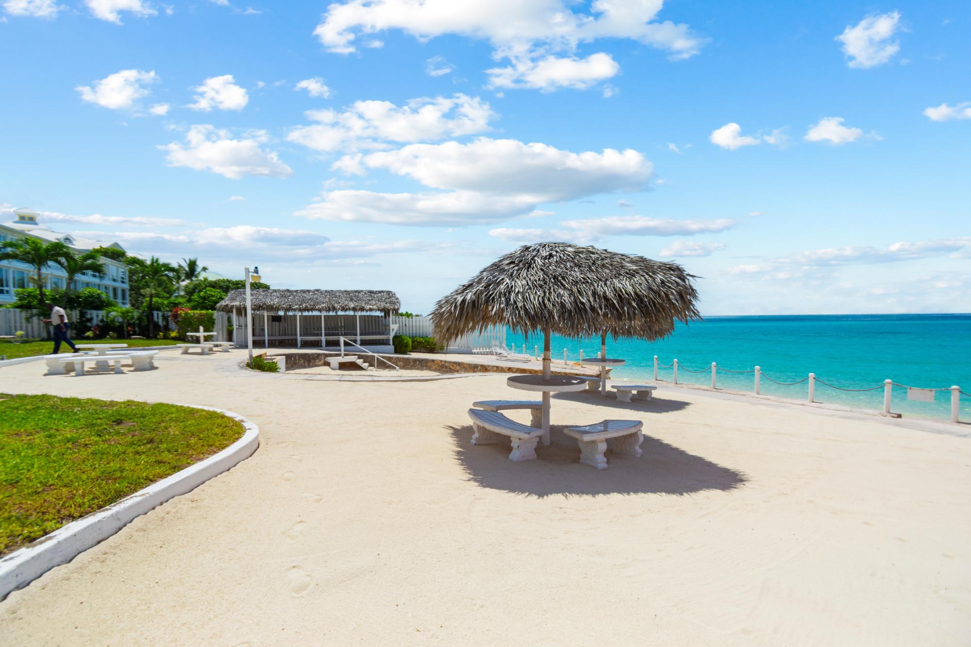 TOWERS OF CABLE BEACH