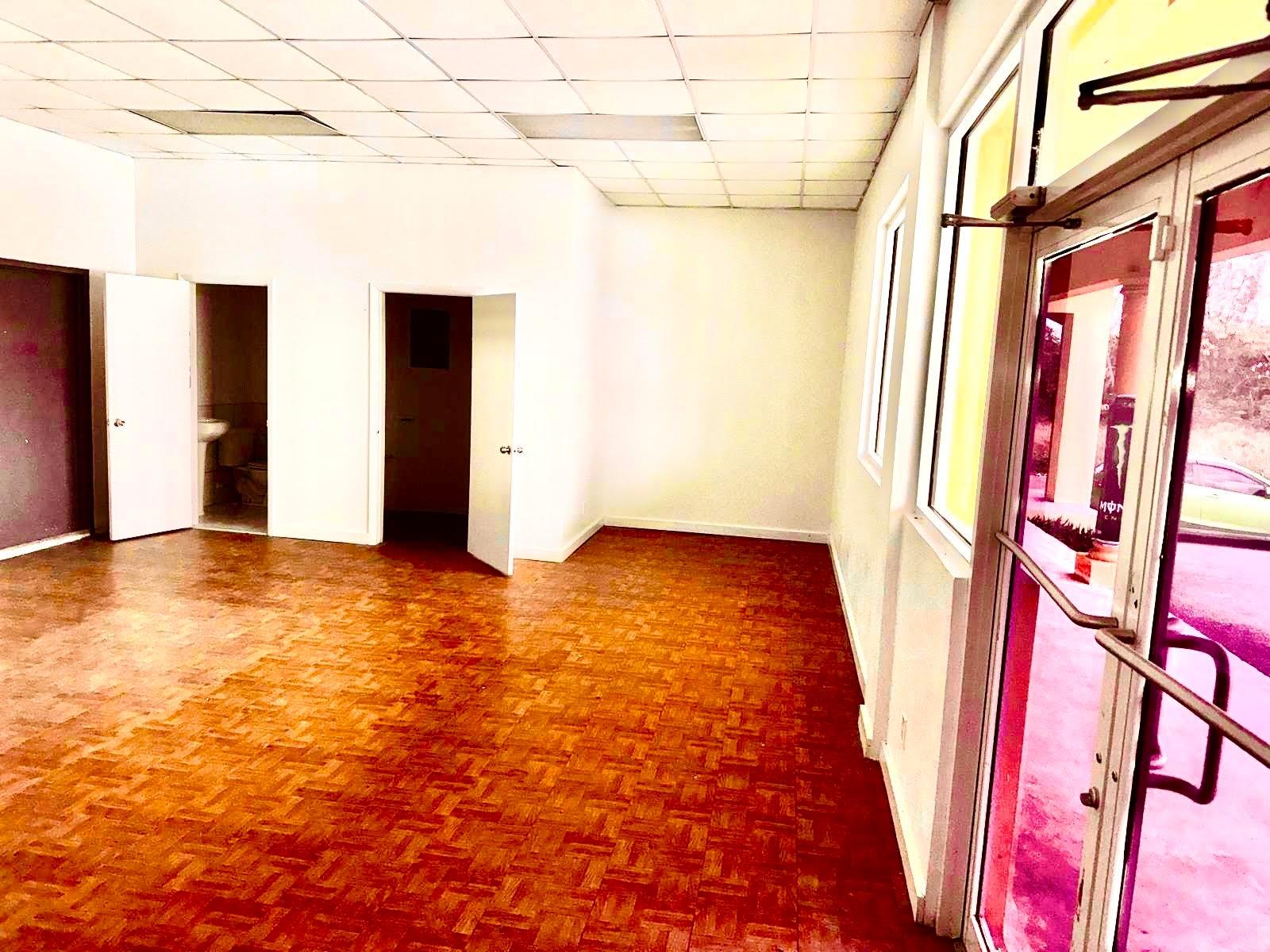 COWPEN ROAD RENTAL AT RIGBY PLAZA