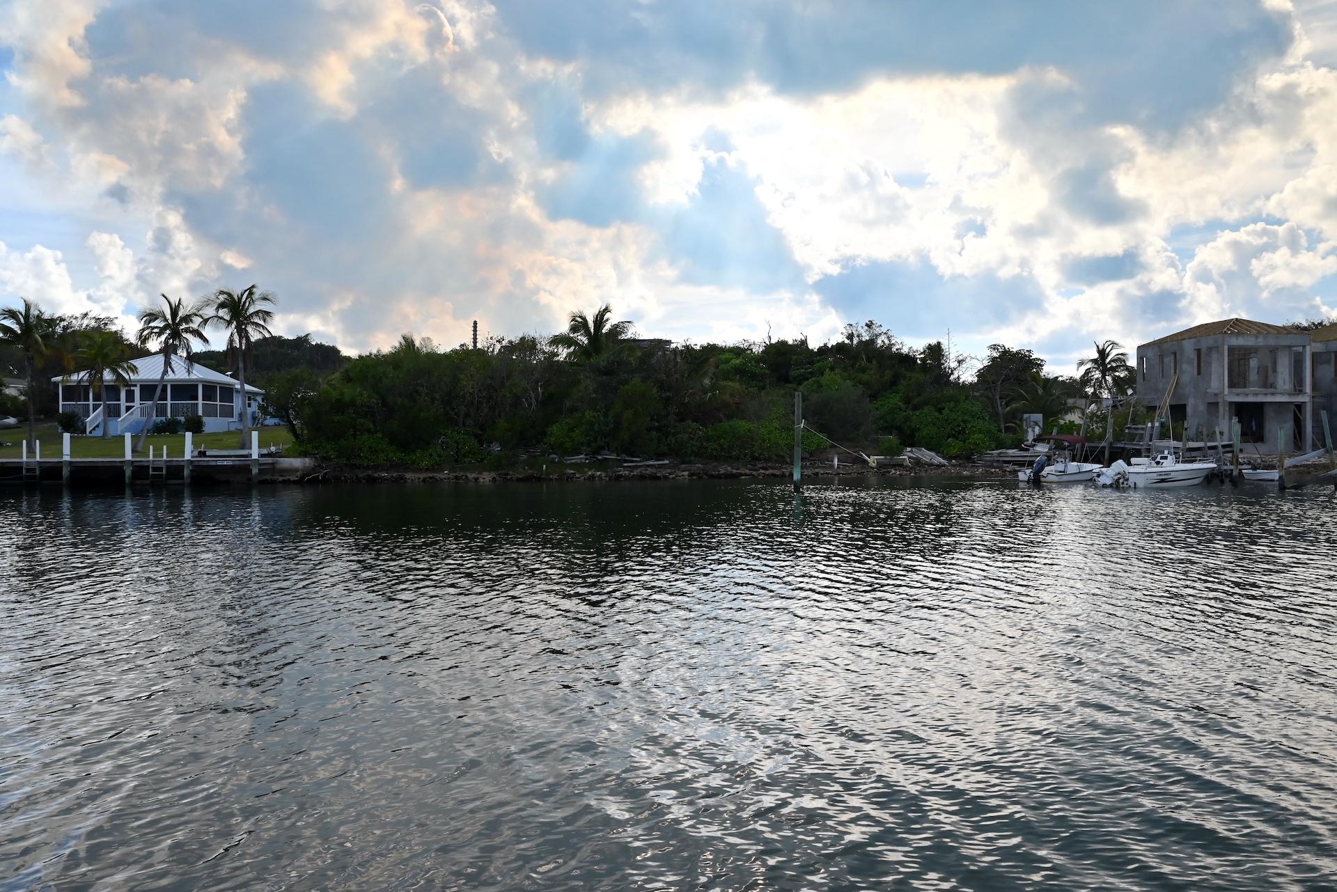 WALLY’S PLACE BLACK SOUND