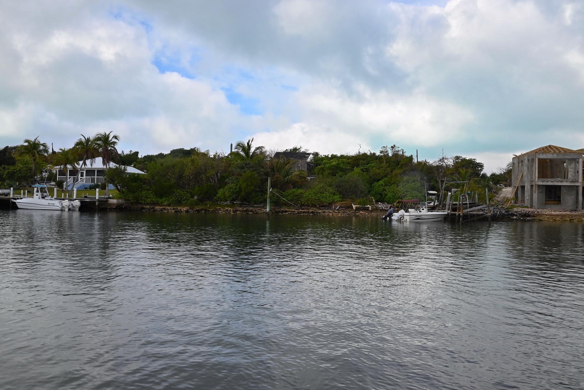 WALLY’S PLACE BLACK SOUND