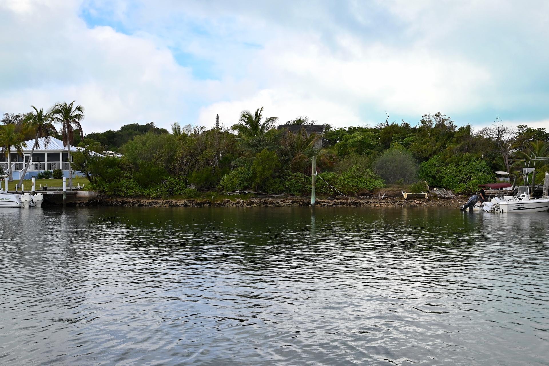 WALLY’S PLACE BLACK SOUND