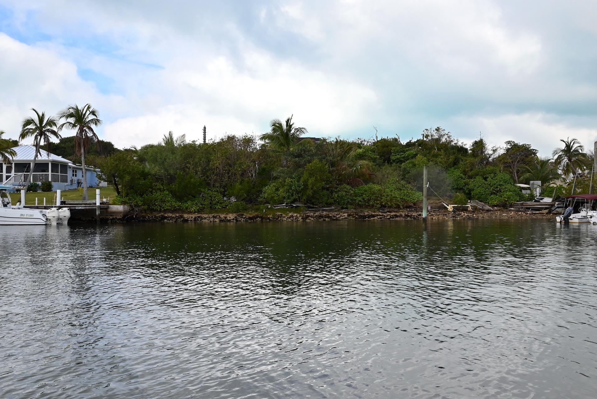 WALLY’S PLACE BLACK SOUND