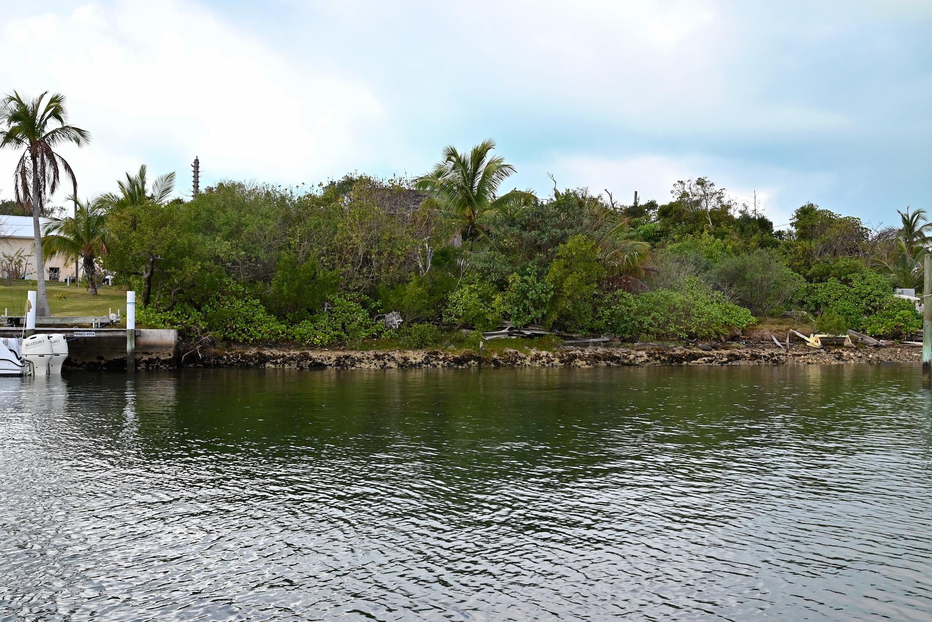 WALLY’S PLACE BLACK SOUND