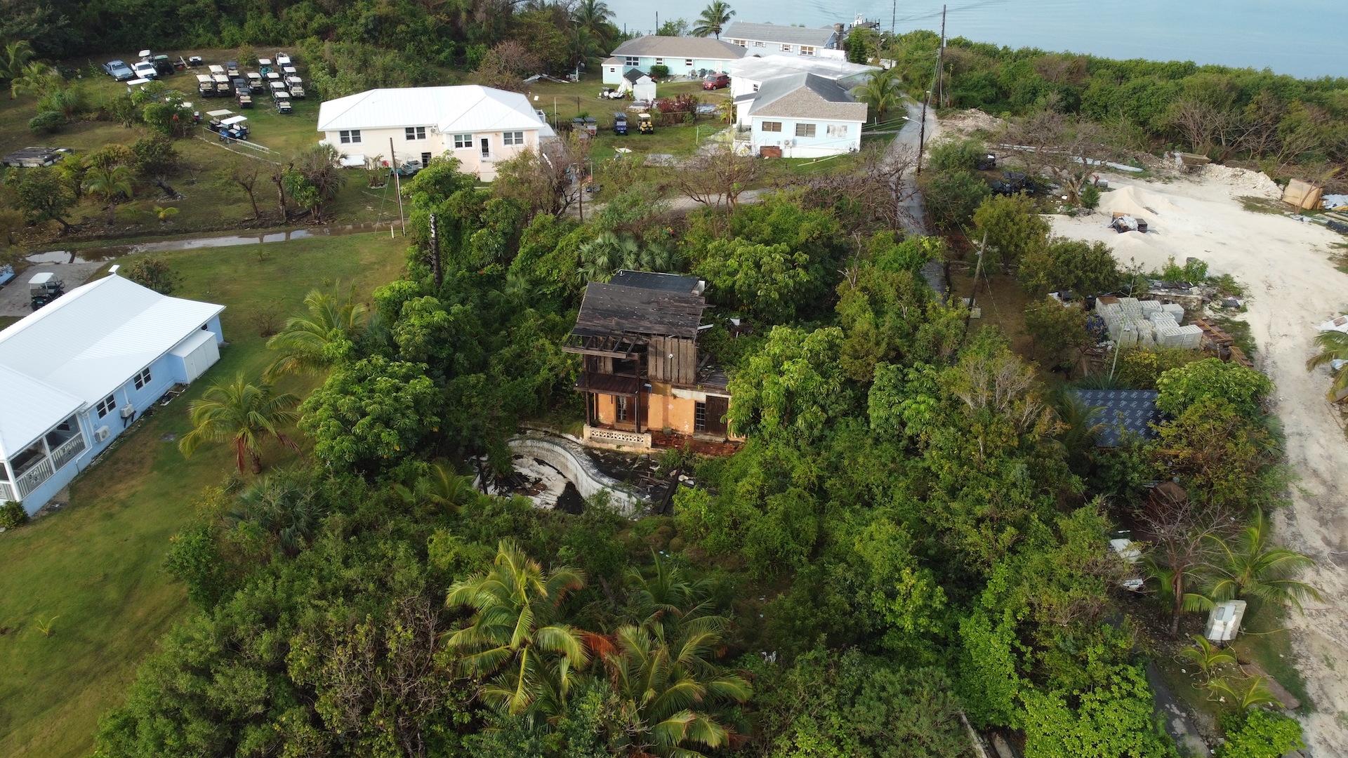 WALLY’S PLACE BLACK SOUND