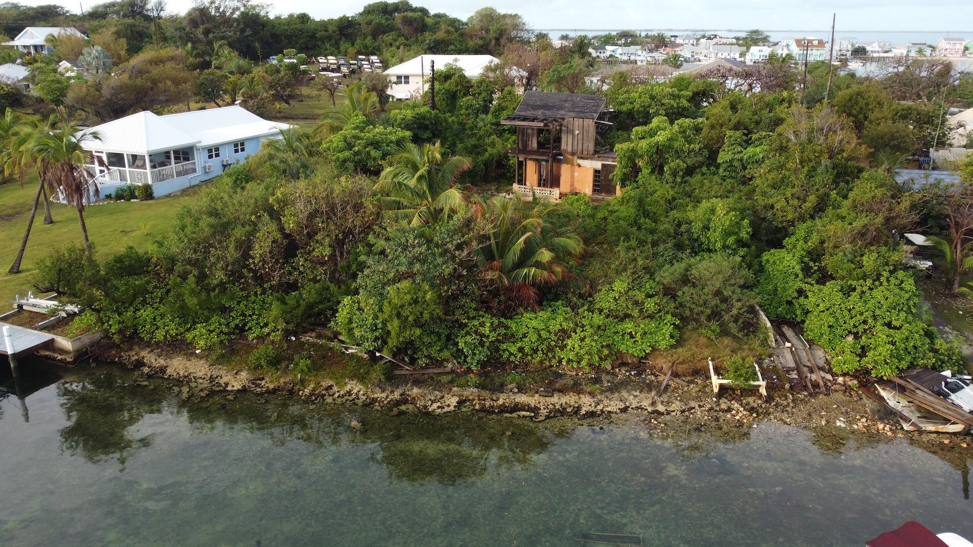 WALLY’S PLACE BLACK SOUND