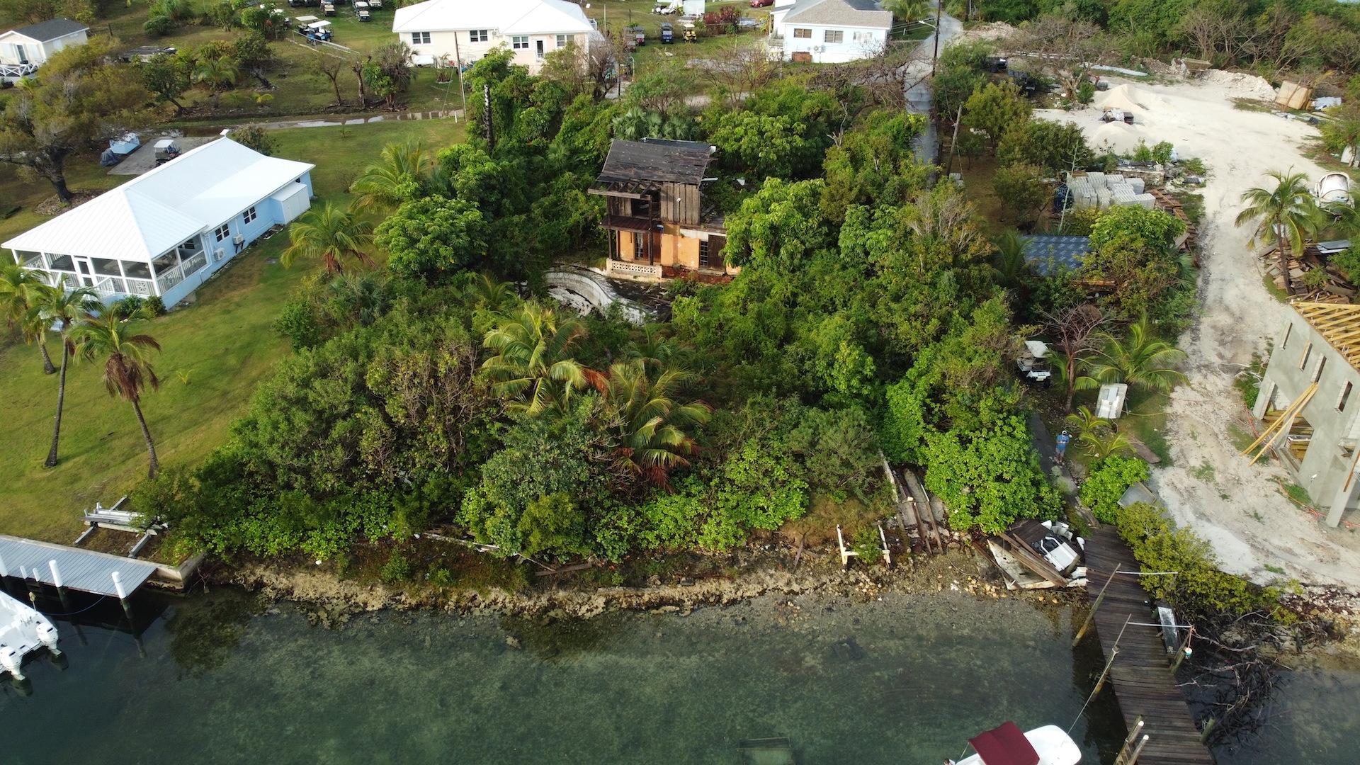 WALLY’S PLACE BLACK SOUND