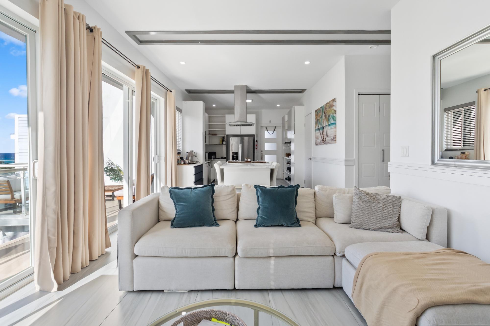 UNIT 5 MIRAMAR WEST