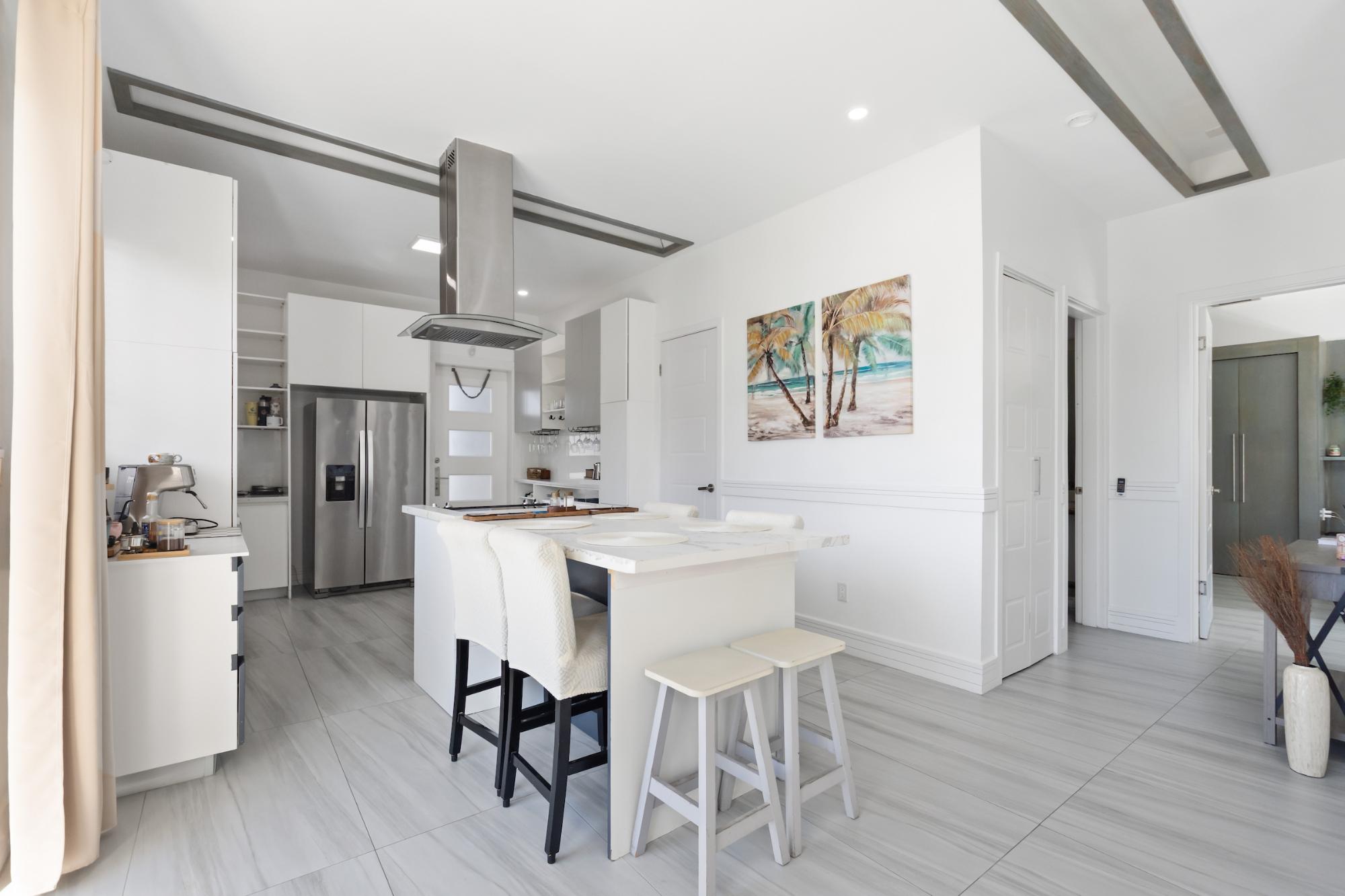 UNIT 5 MIRAMAR WEST