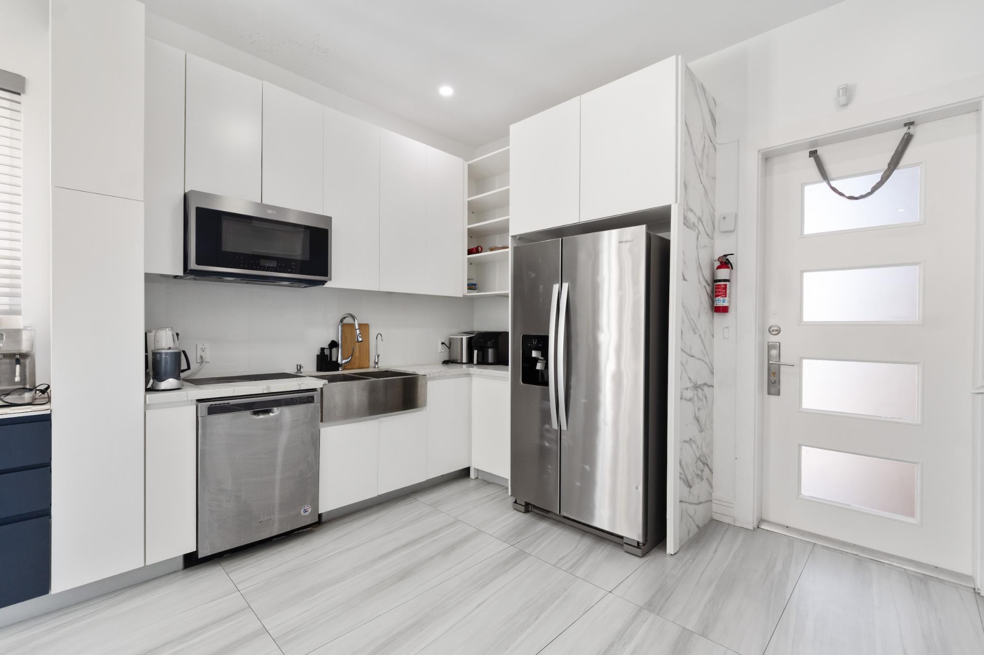 UNIT 5 MIRAMAR WEST