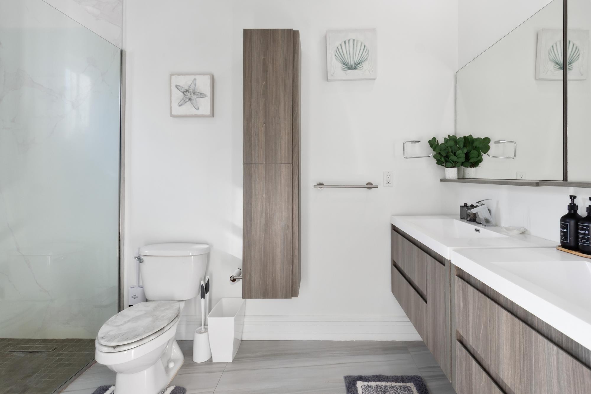 UNIT 5 MIRAMAR WEST