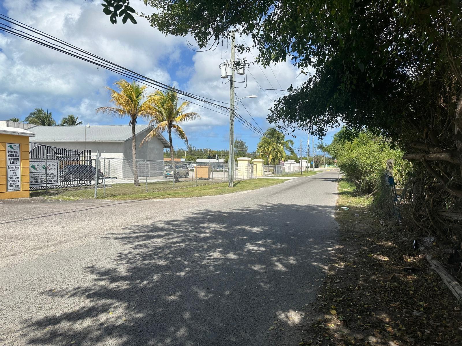 TONIQUE WILLIAMS-DARLING PARCEL 5 — 5.608 ACRES