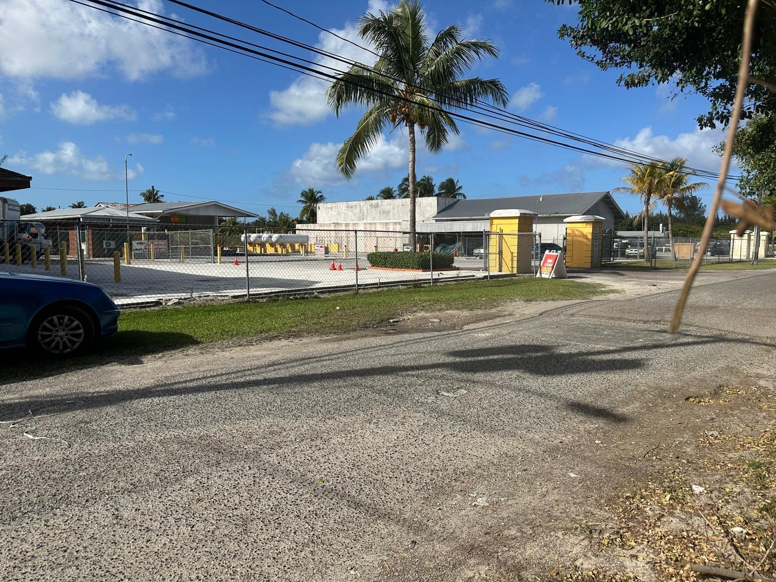 TONIQUE WILLIAMS-DARLING PARCEL 5 — 5.608 ACRES