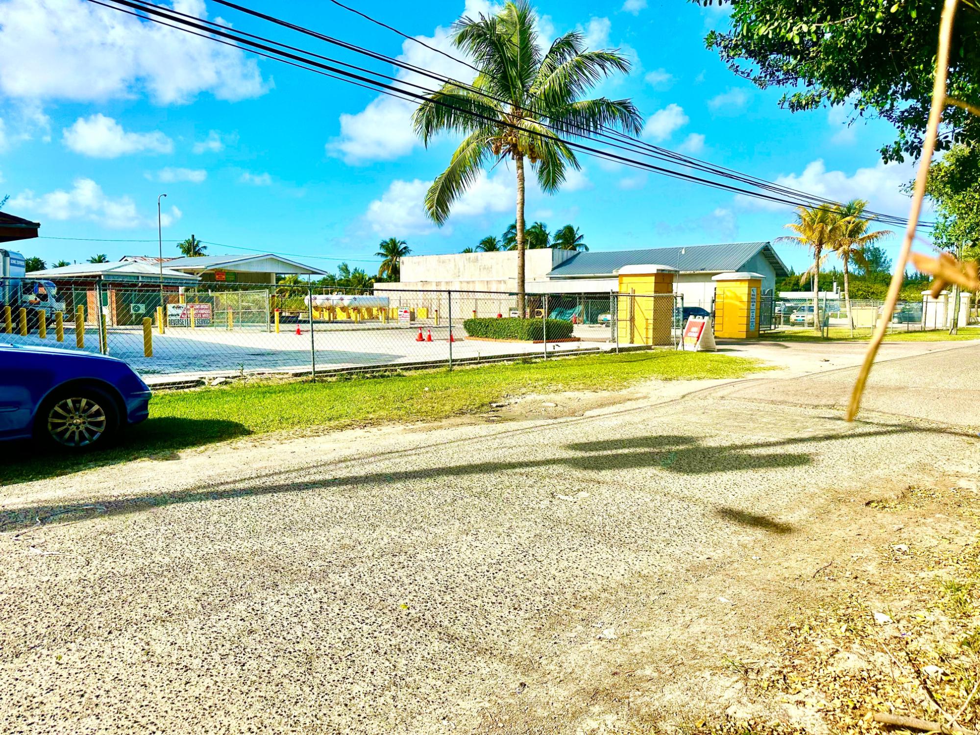 TONIQUE WILLIAMS-DARLING PARCEL 5 — 5.608 ACRES