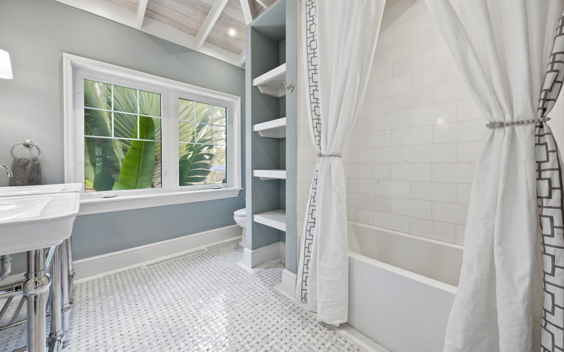 LOT A, COCONUT POINT