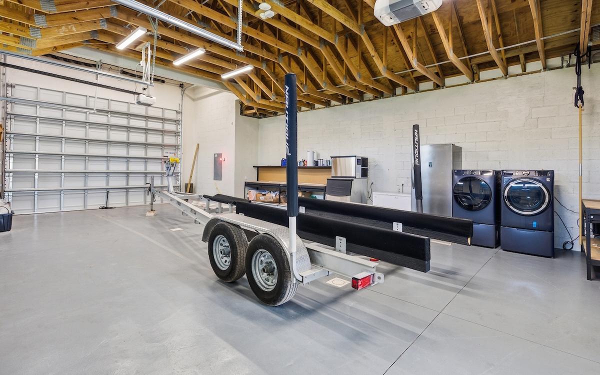 LOT A, COCONUT POINT