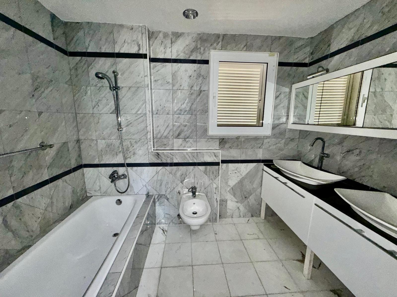 FORTUNE BAY BEACHFRONT