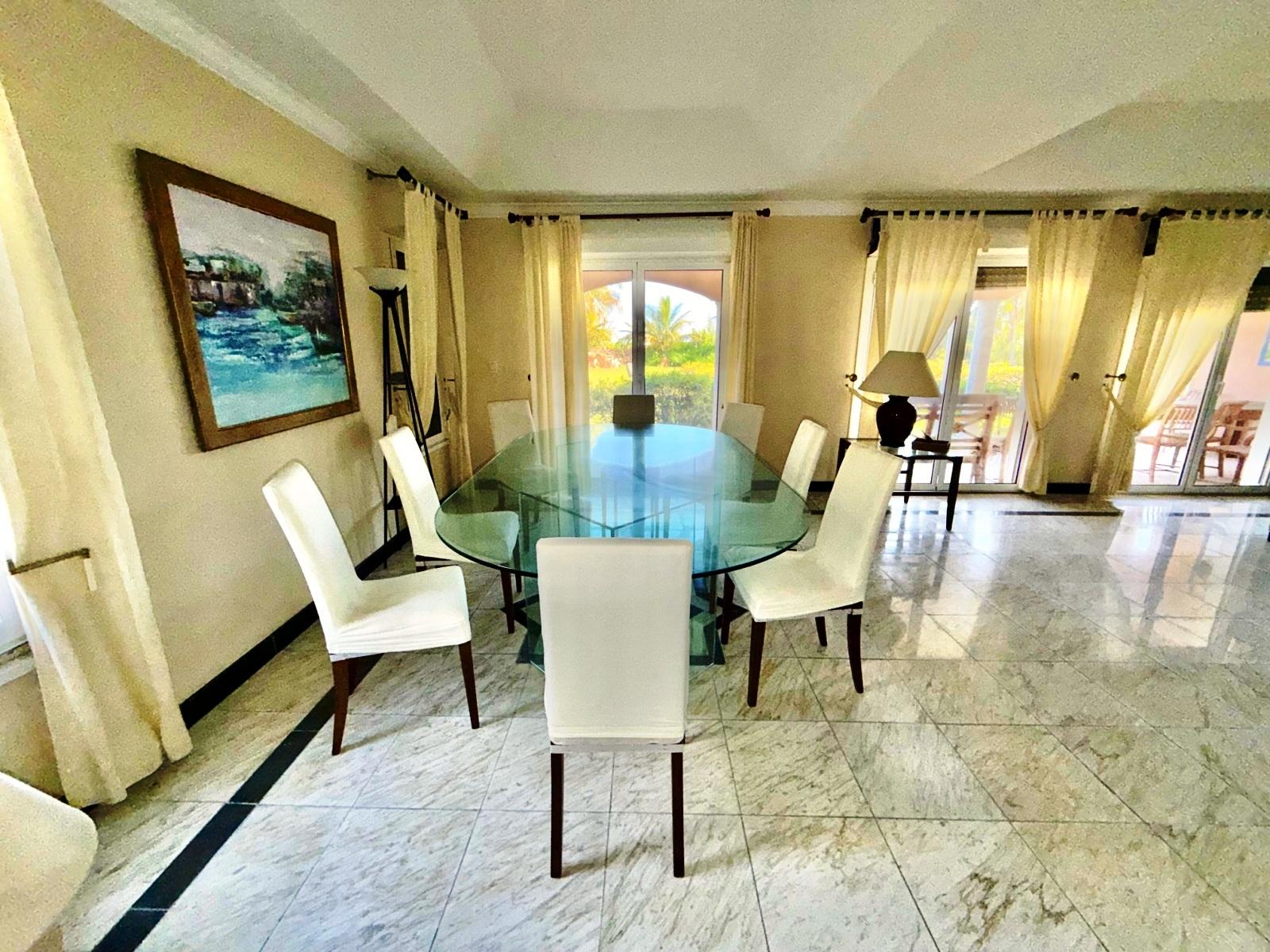 FORTUNE BAY BEACHFRONT