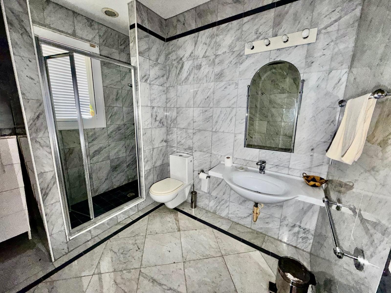 FORTUNE BAY BEACHFRONT