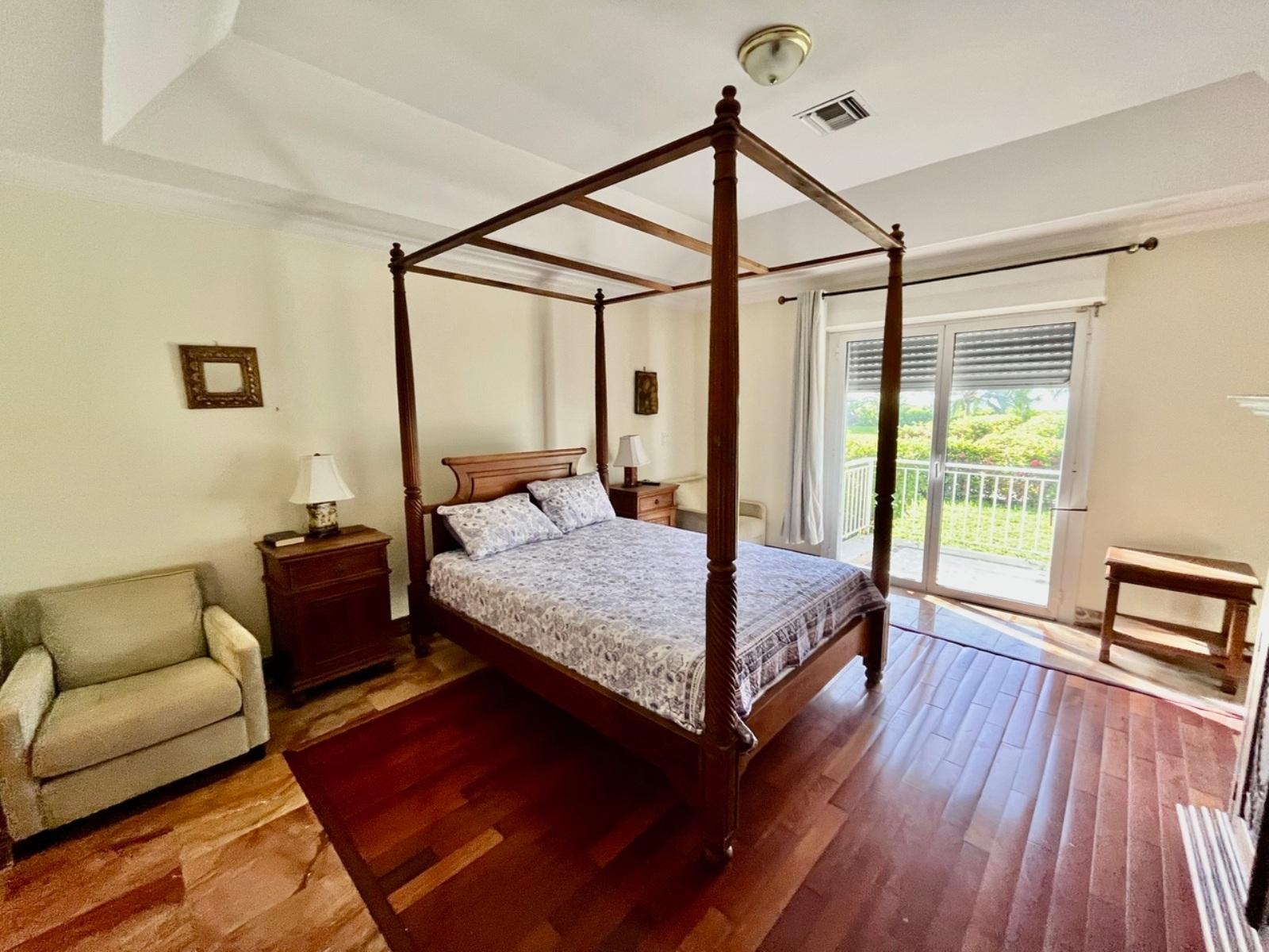 FORTUNE BAY BEACHFRONT