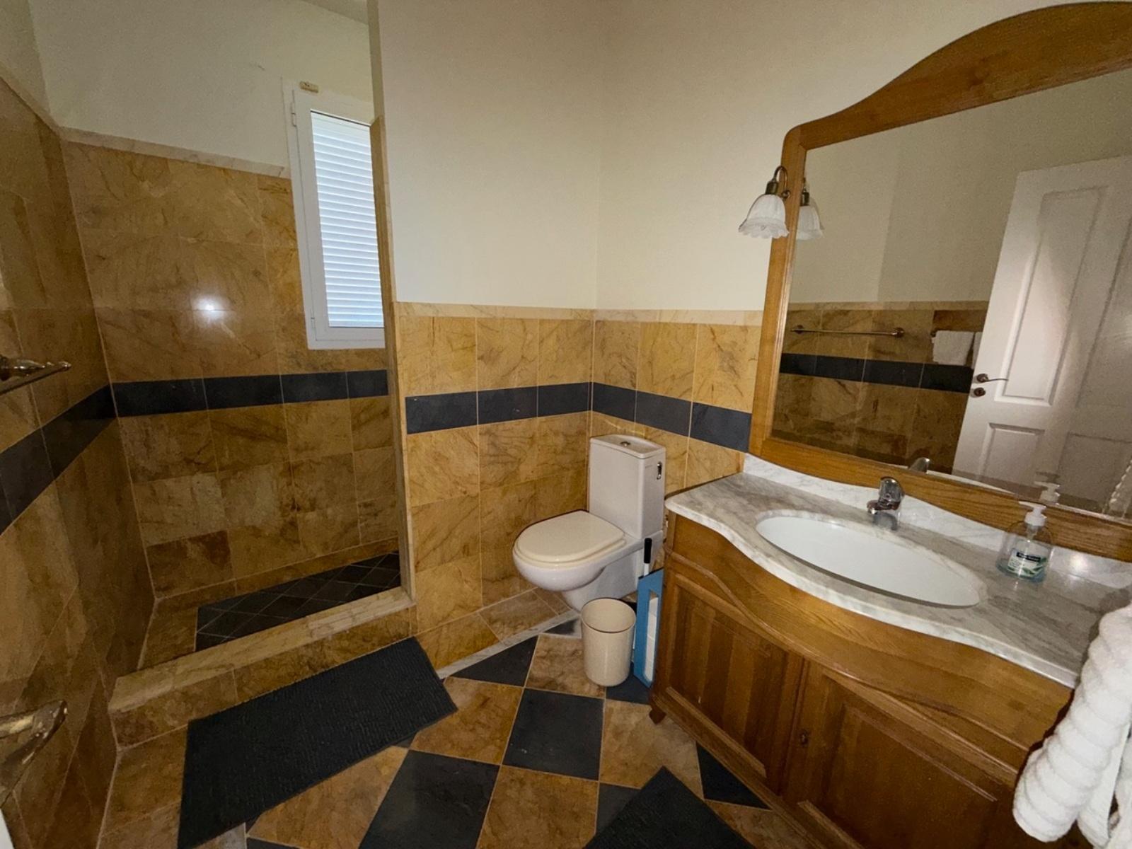 FORTUNE BAY BEACHFRONT