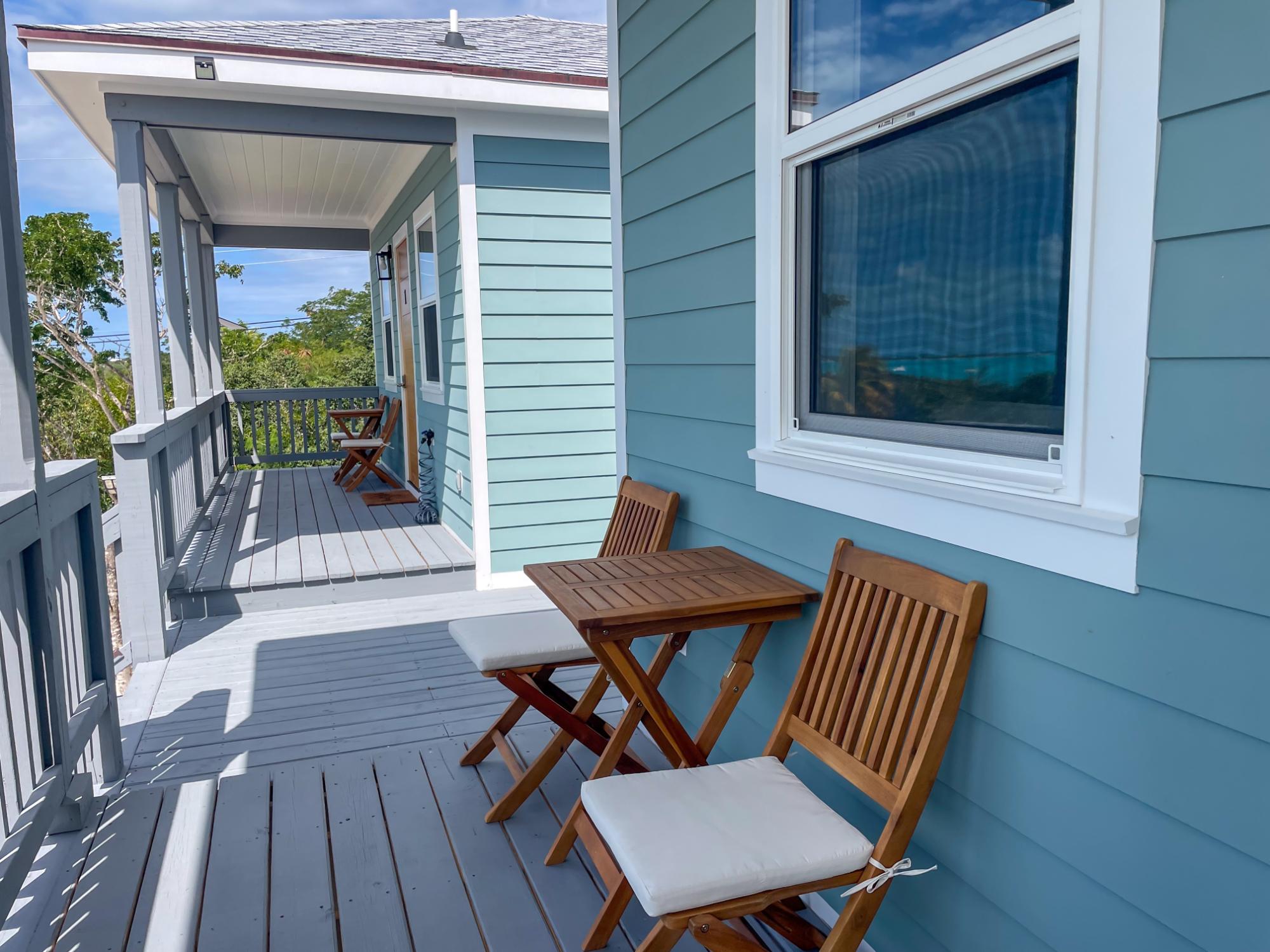 LignumVitae Hideaway