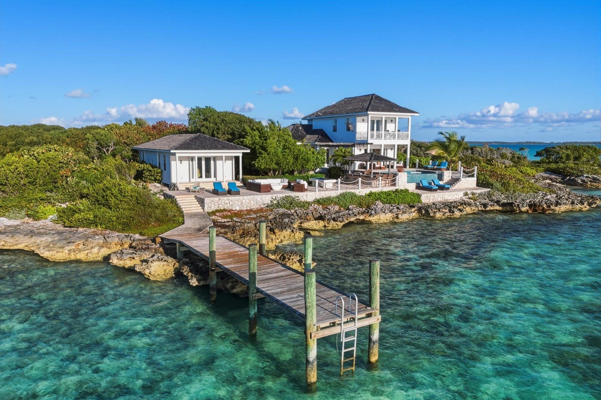 CROWN PIGEON ISLAND & CAY