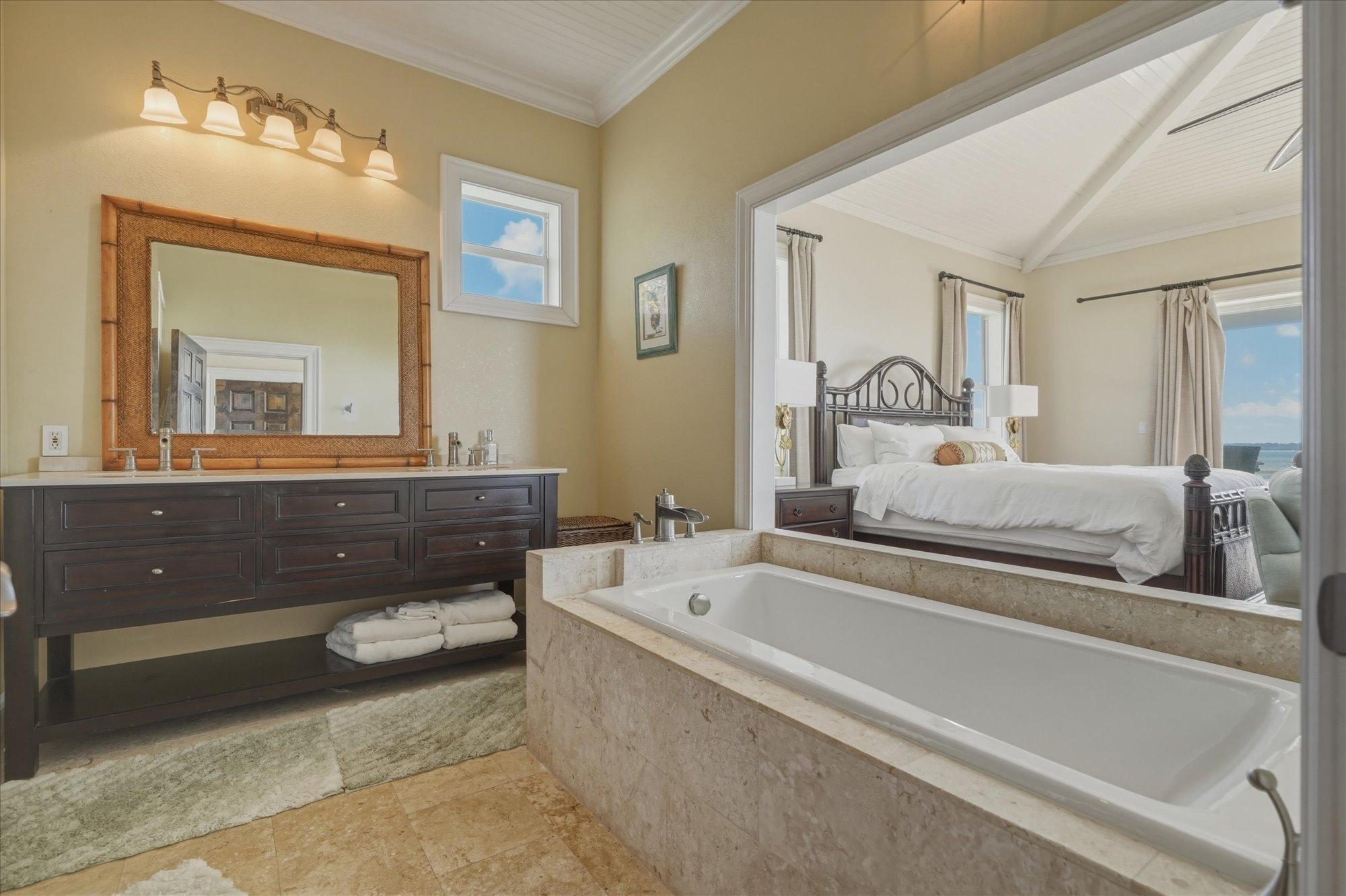 CROWN PIGEON ISLAND & CAY