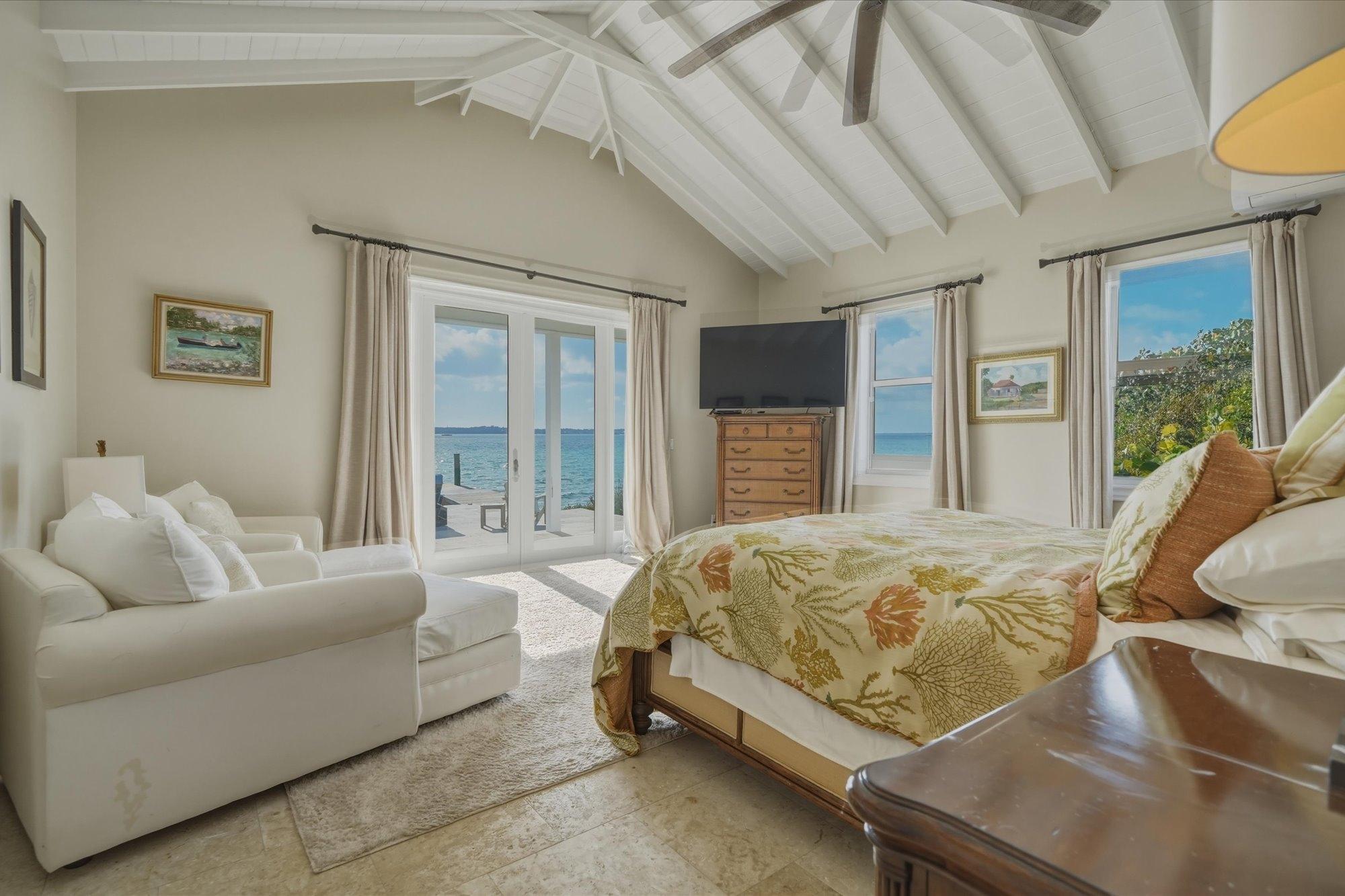 CROWN PIGEON ISLAND & CAY