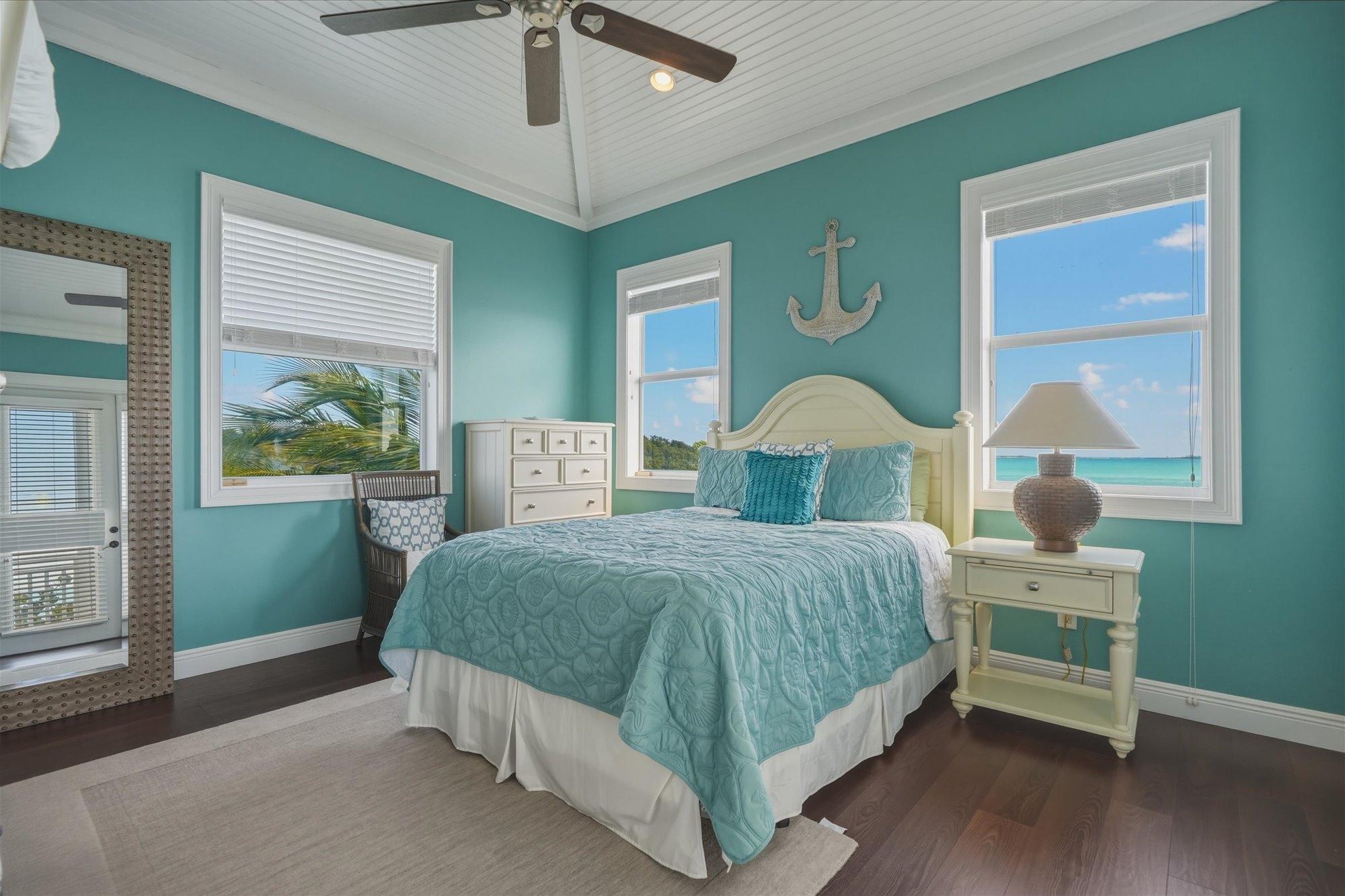 CROWN PIGEON ISLAND & CAY