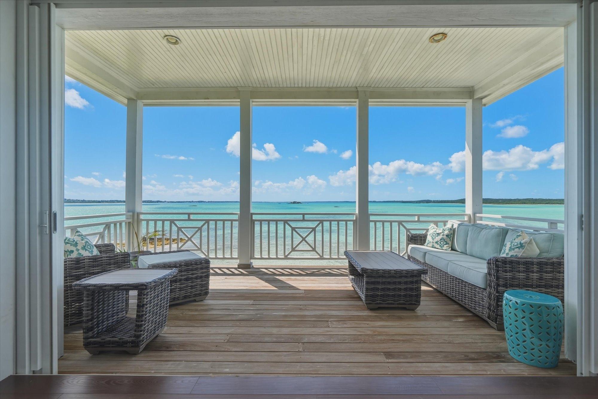 CROWN PIGEON ISLAND & CAY